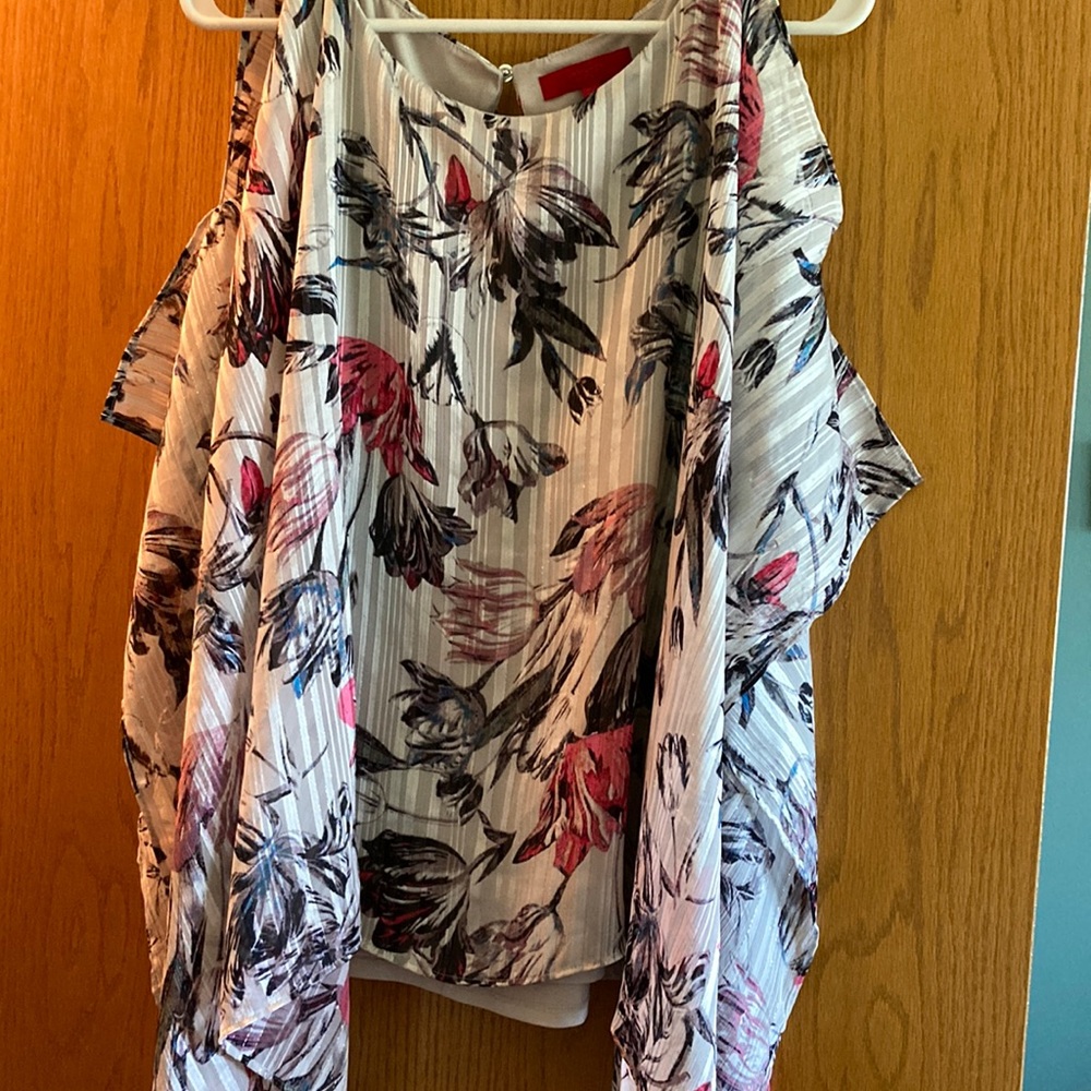Jennifer Lopez XL floral cold shoulder drape blouse
